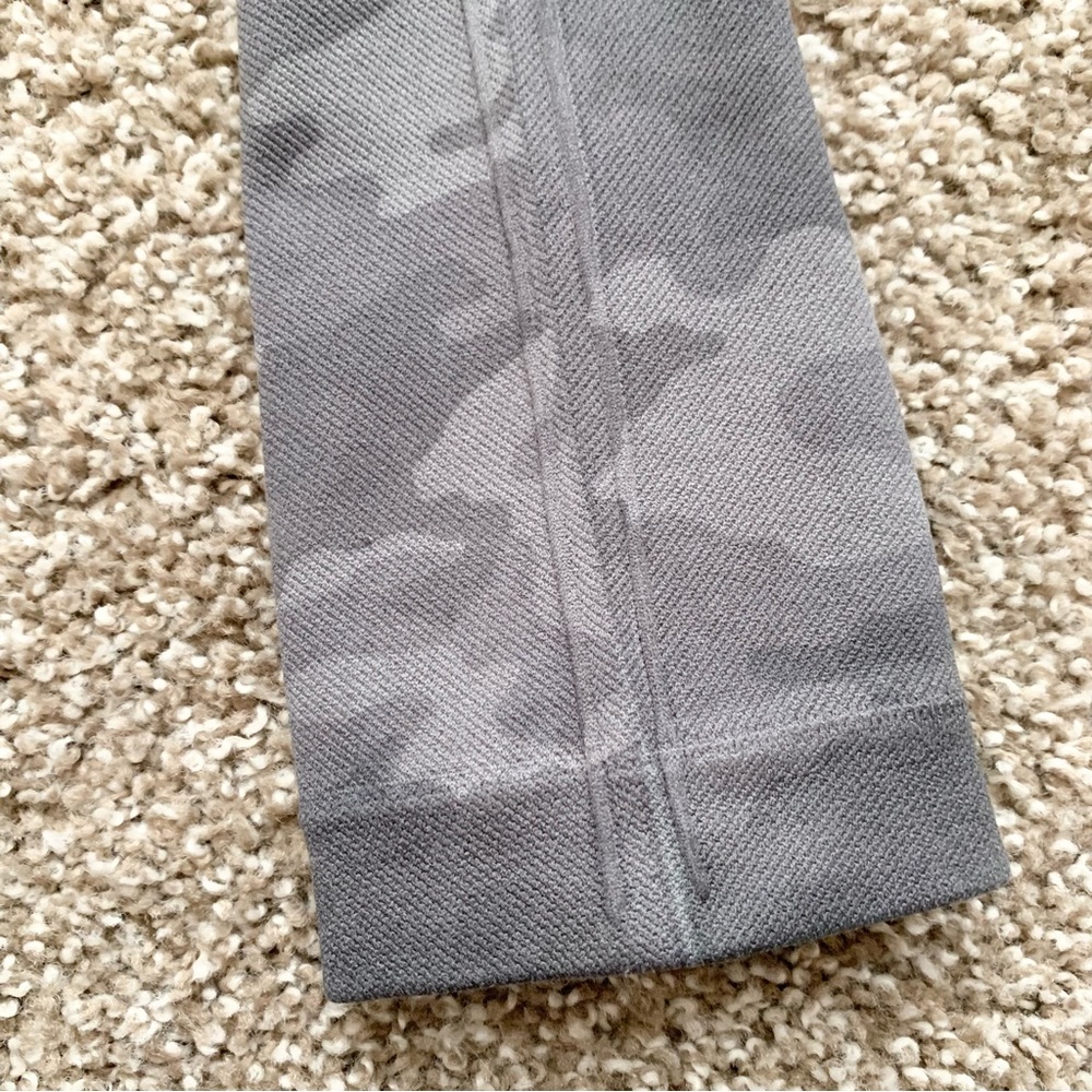 Spanx Camo Crop Leggings - Picture 5 of 7